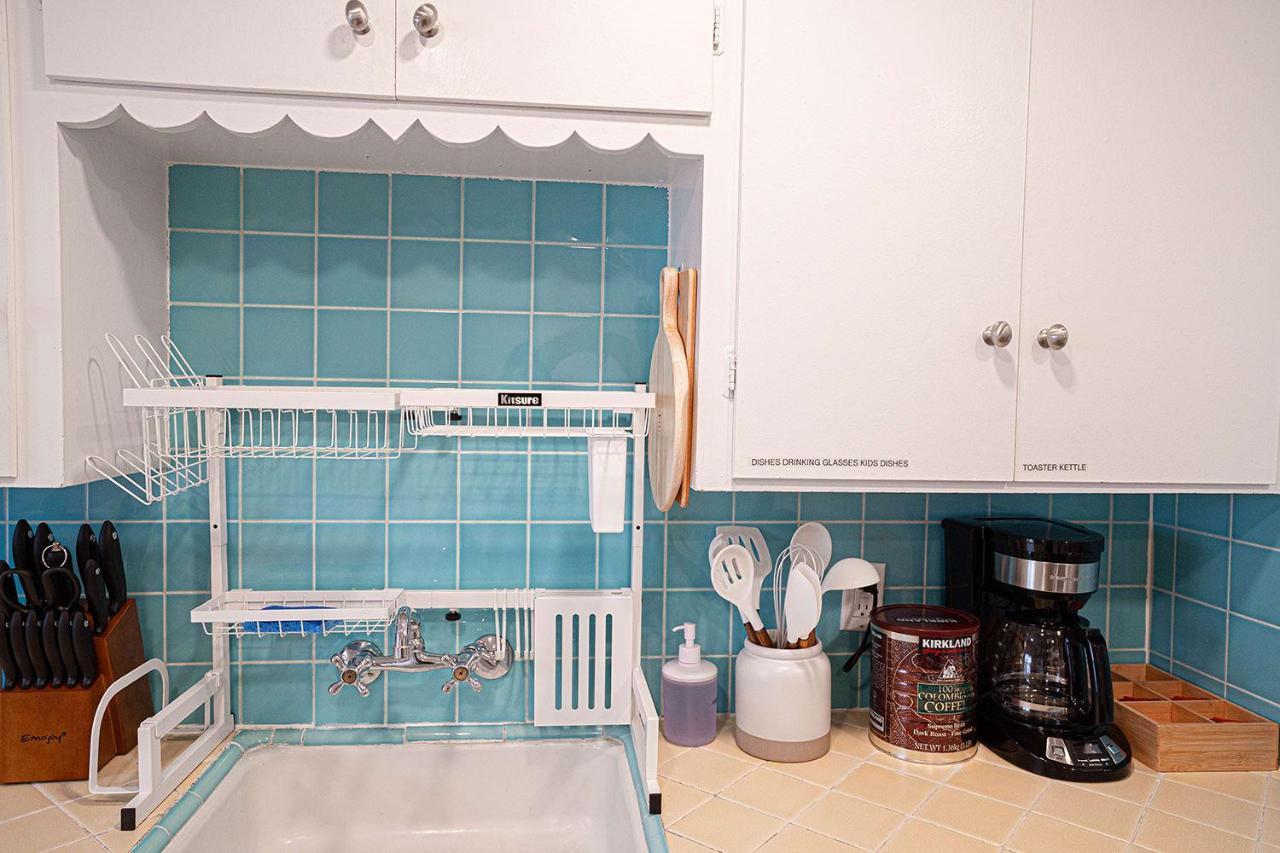 Seaside Serenity 1-br Apt With Peek-a-boo Sound Views *