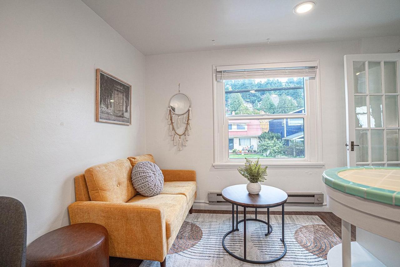 Seaside Serenity 1-br Apt With Peek-a-boo Sound Views * Seattle