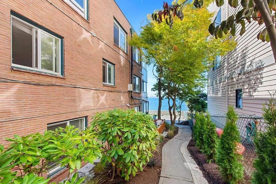 Apartment Seaside Serenity 1-br Apt With Peek-a-boo Sound Views Seattle