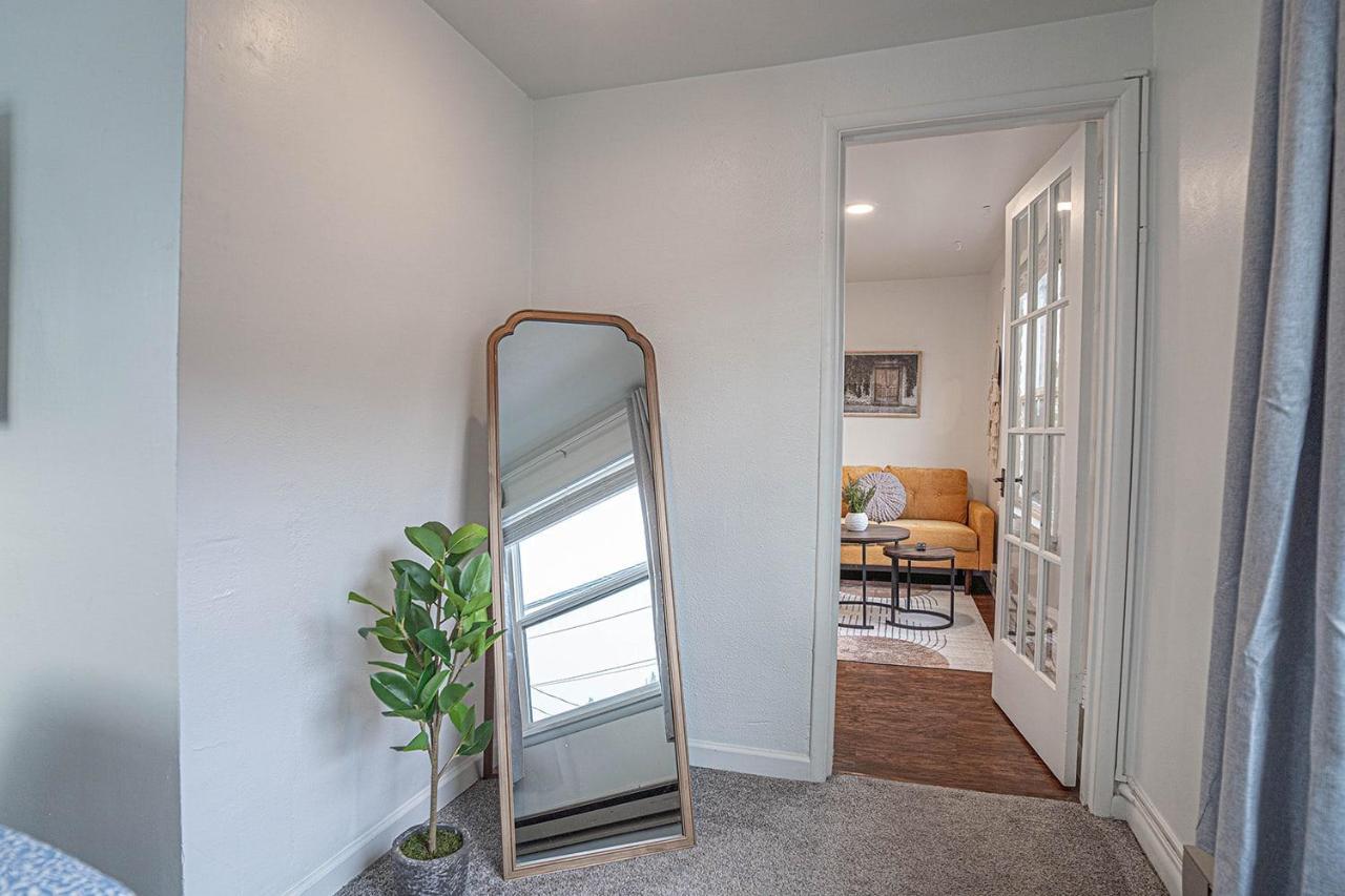 Apartment Seaside Serenity 1-br Apt With Peek-a-boo Sound Views *